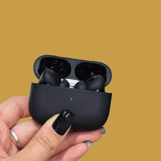 Pro 2 Earbuds in black