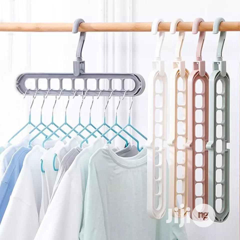 (Pack of 5)  Adjustable Multipurpose Plastic Hangers